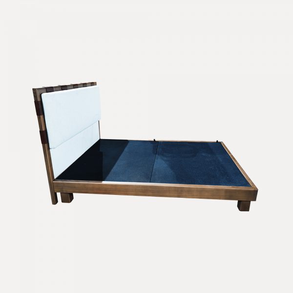 White ash solid wood bed Upholstered bed with cow leather detailing Fire-retardant upholstered bed frame Designer solid wood bed for export Rivet edge upholstered bed Sofa cushion headboard bed Customizable solid wood bed Flat-pack wooden bed frame High-end bedroom furniture export Precision stitched upholstered bed