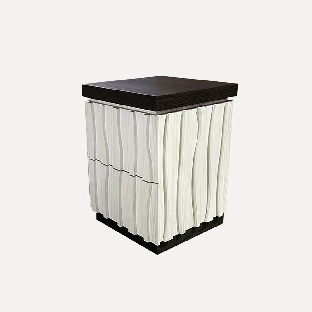 Elegant Oak & Ash Veneer Bedside Table with Yang Carving - Image 4