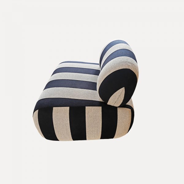 Lounge Sofa for Resting Area – Ergonomic Design Inspired by Insects - Image 3