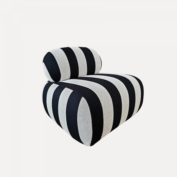 Lounge Sofa for Resting Area – Ergonomic Design Inspired by Insects - Image 4